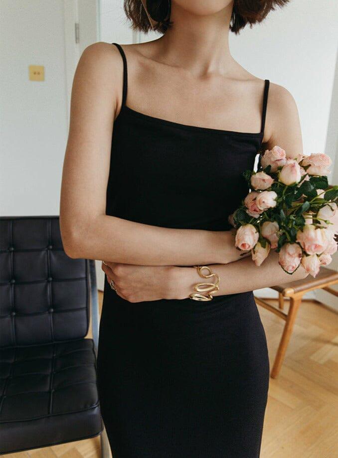 Robe Noire dos nu - Calissa, Élégante et Glamour