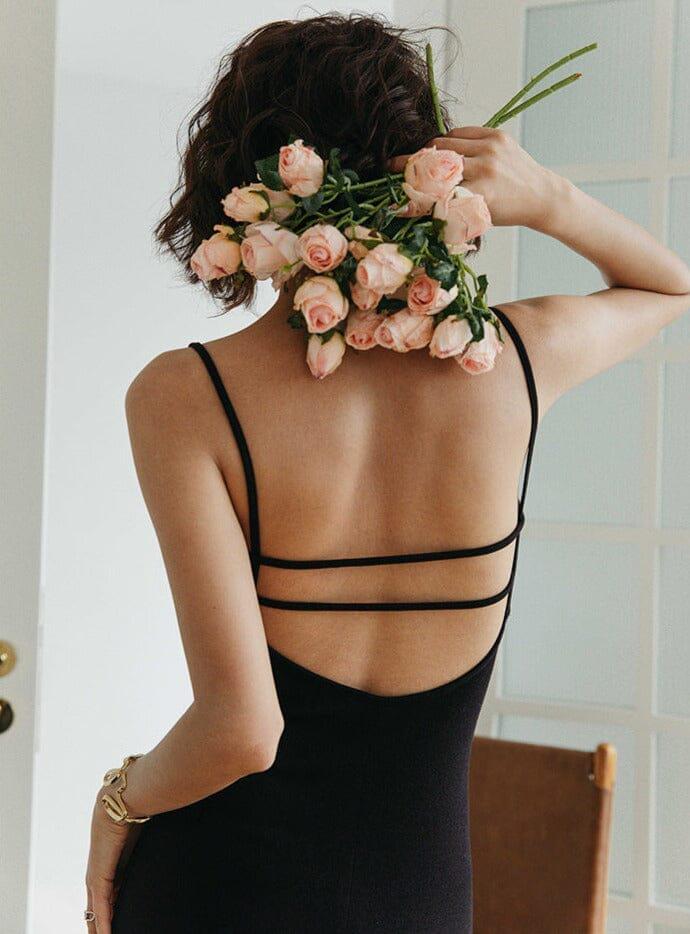 Robe Noire dos nu - Calissa, Élégante et Glamour