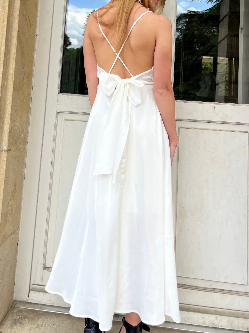Robe Satin Dos Nu - Tessa, Élégance Satinée pour une Nuit Glamour