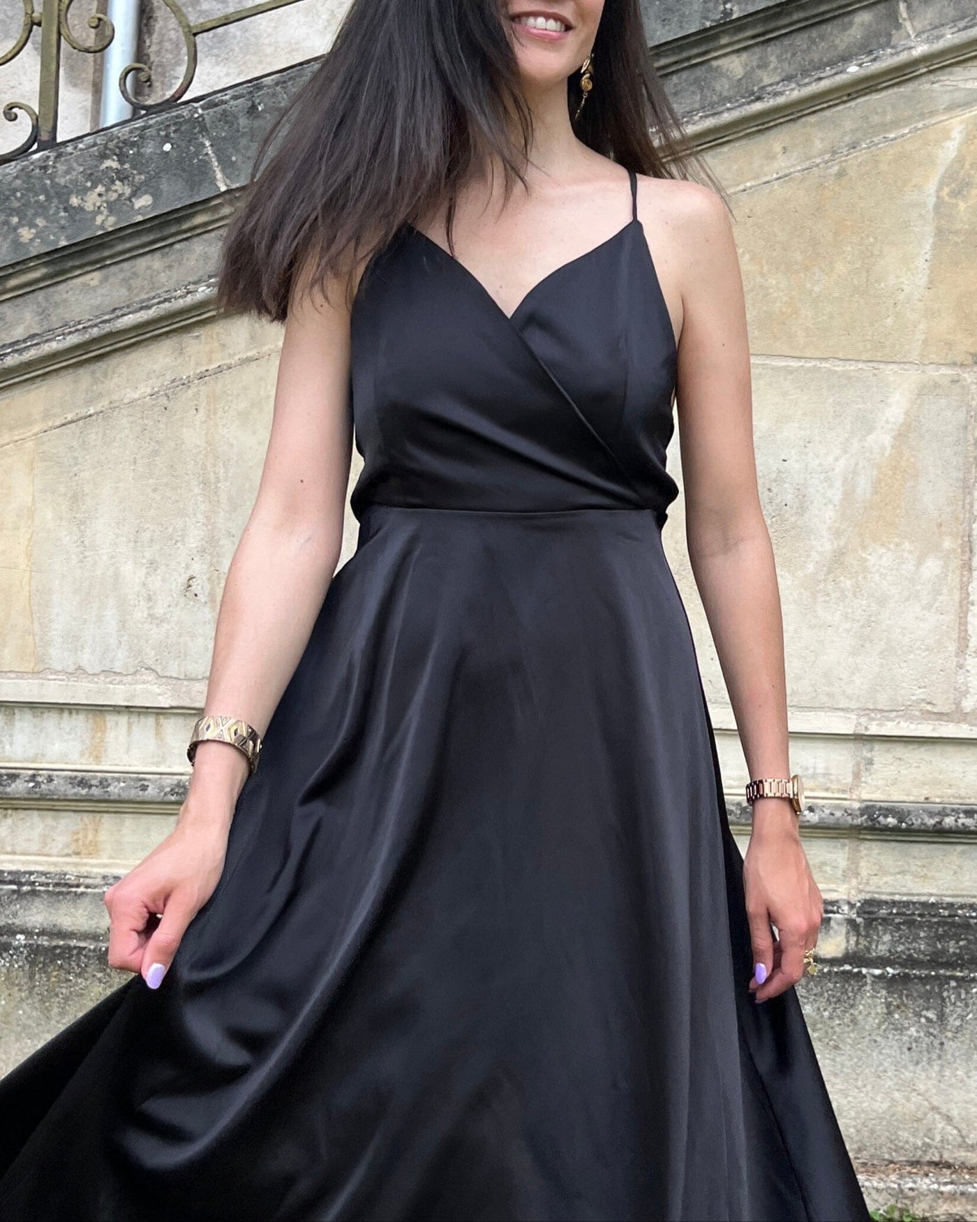 Robe Satin Dos Nu - Tessa, Élégance Satinée pour une Nuit Glamour